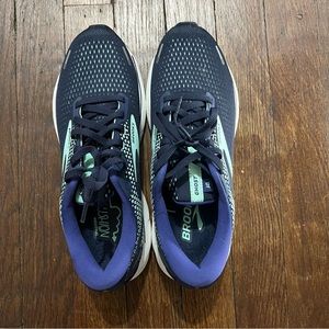 Brooks Ghost 14 - Peacoat/Yucca/Navy - Womens size 9